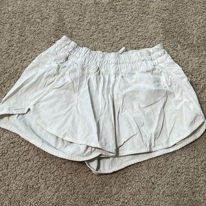 lululemon tracker shorts